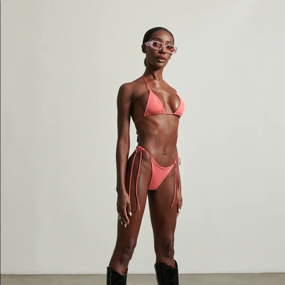 Local European Sol Bikini Top- Rose
